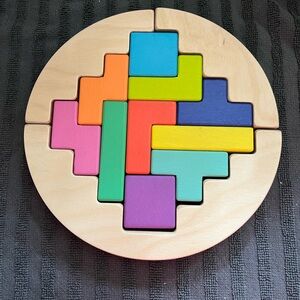 Lovevery wobble puzzle Montessori wooden toy